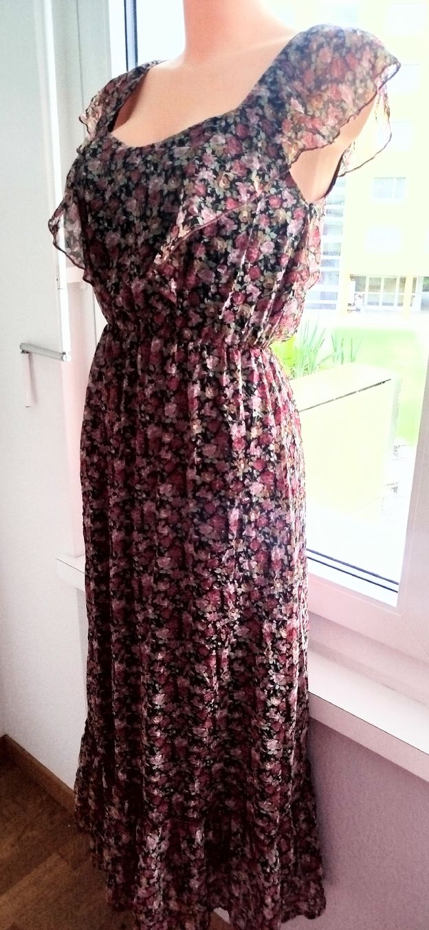 Kleider: Sommerkleid mit Blumen, Größe S – Gebraucht aus Wauwil von Sanczeza 1