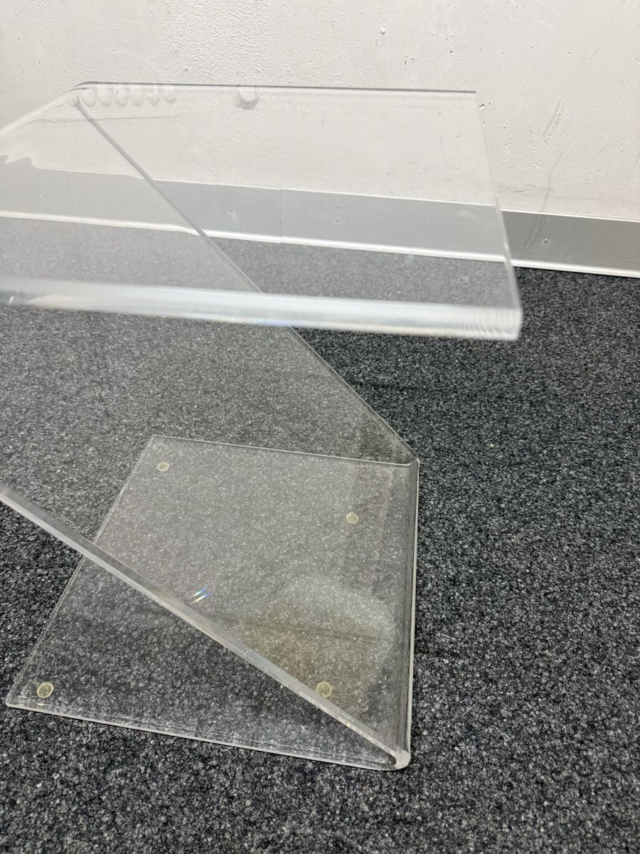 Tavoli: Beistelltisch Plexi – Usato da Bern venduto da Delamer 3