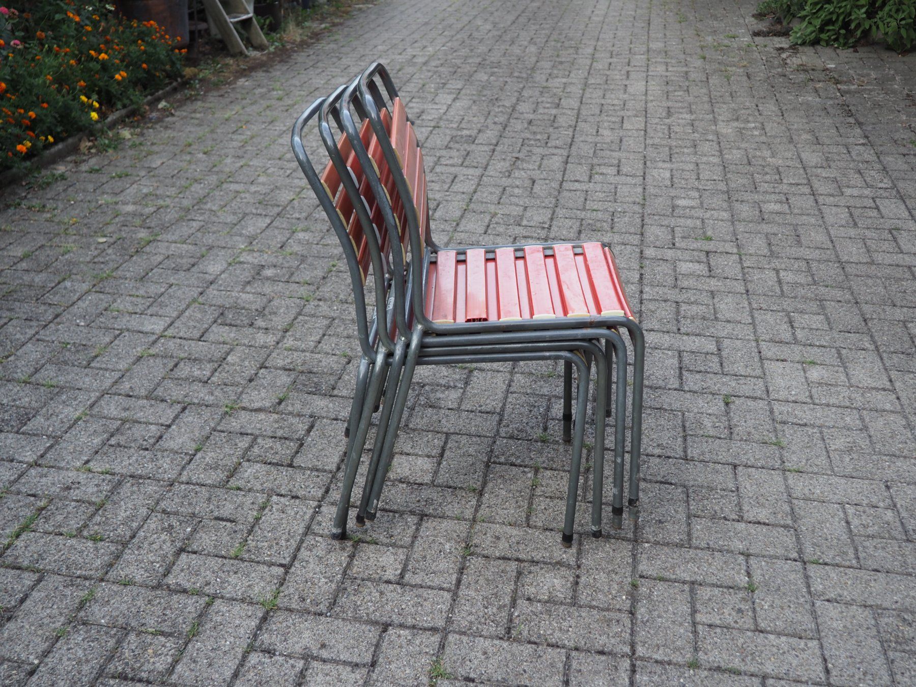 Chaises: 4 Gartenstühle, ev. Schaffner, Stapelbar – Défectueux à Schänis par Wewu 2