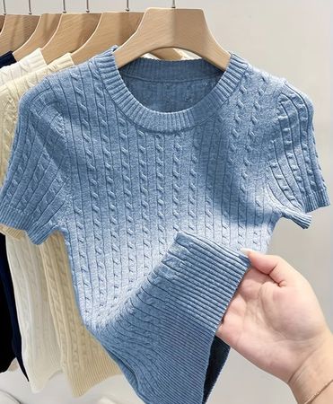 Sommerliches Strick-Top, hellblau, neuwertig!