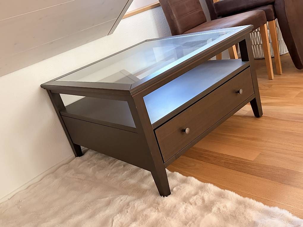 Ikea Tables: Beistelltisch Holz/Glas – D'occasion à Steffisburg par ste_8mjt 1