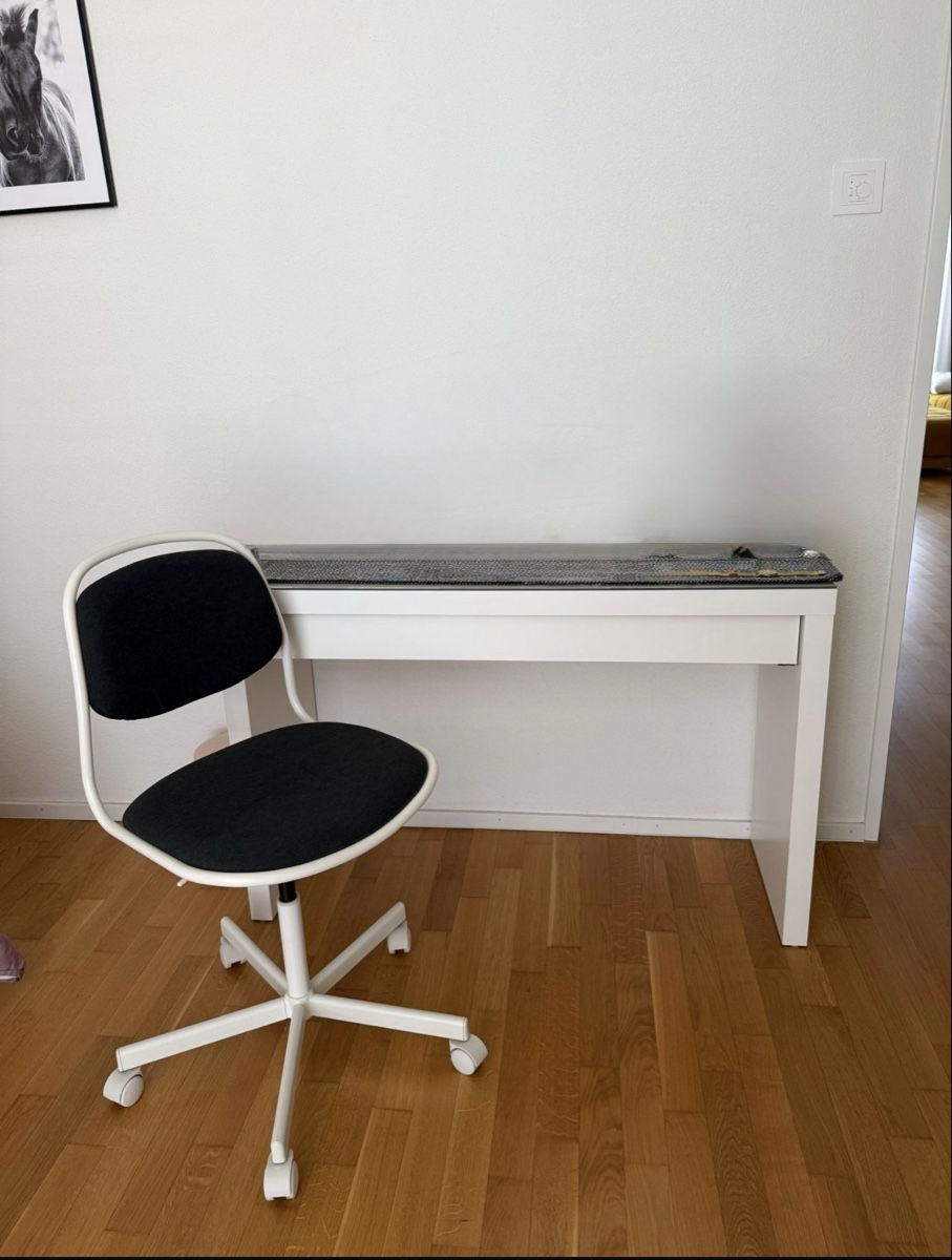 Ikea Tavoli da trucco: Ikea Schminktisch mit Schreibtischstuhl – Usato da Rothrist venduto da antonia1605