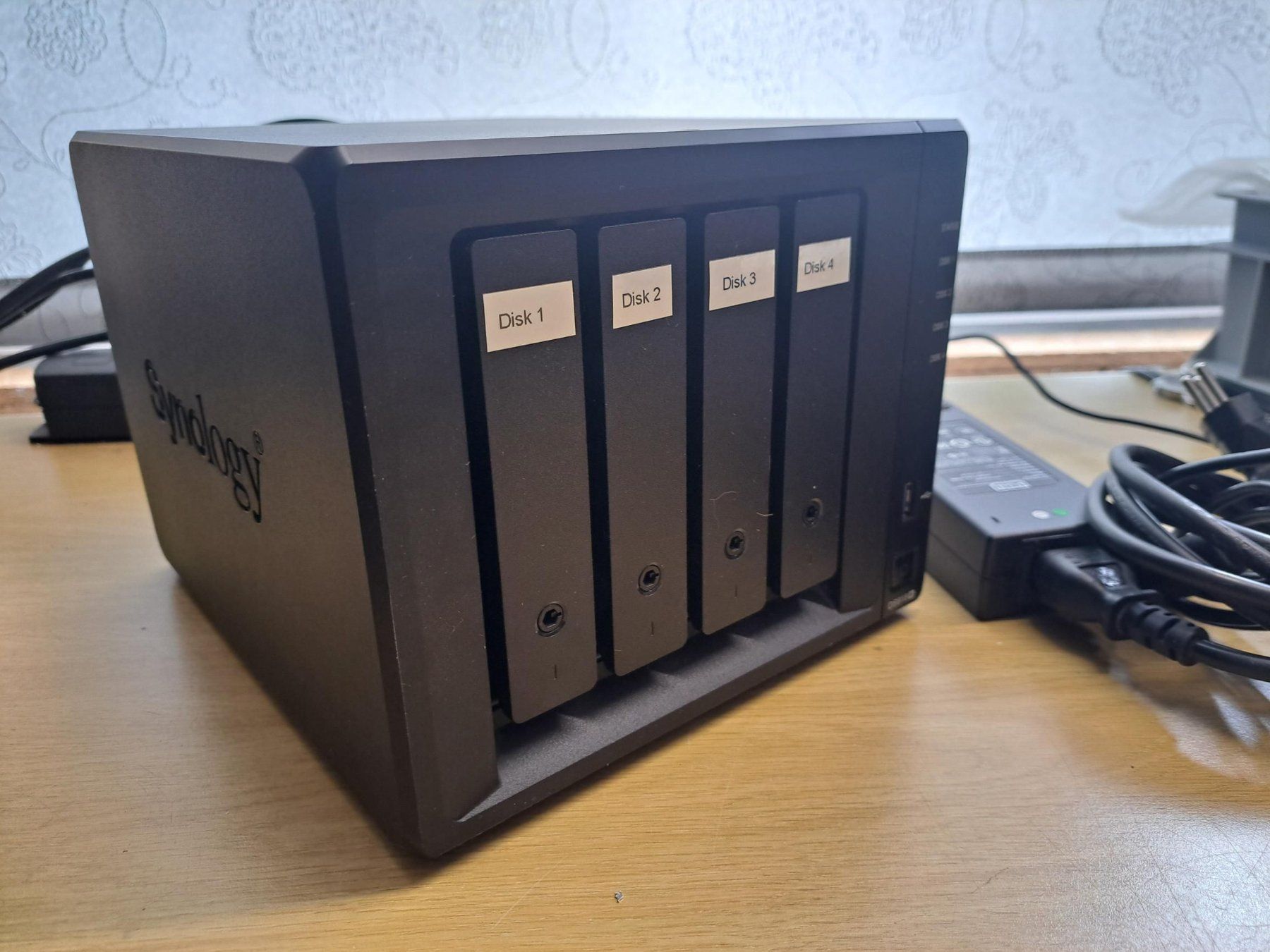 Synology Serveurs: NAS Synology DS918+ – D'occasion à Attiswil par ewy_g8th