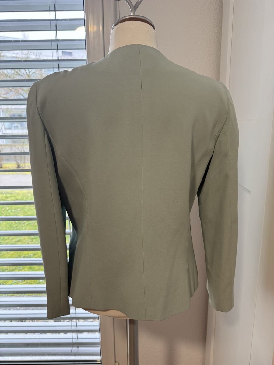 Jacken: Elegante Damen Jacke mit Perlen Gr. 36 – Neu (gemäss Beschreibung) aus Olten von bir_k96n 4
