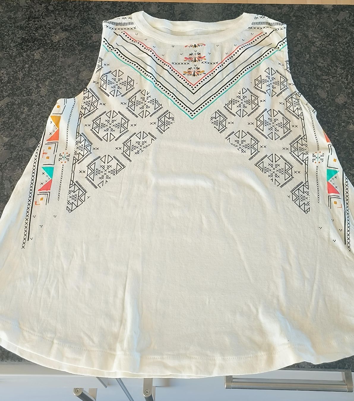 Roxy Top: Roxy Top, Gr. XS, Weiss mit Muster – Usato da Andelfingen venduto da nicoletta11