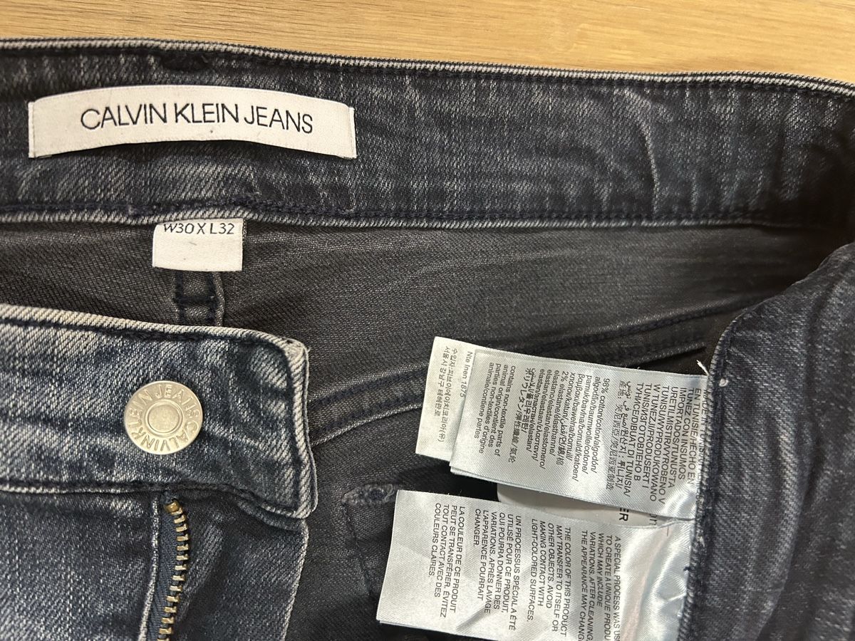 Calvin Klein Jeans: Calvin Klein Jeans Grösse 30/32 – Usato da Schönenwerd venduto da Erfani 3