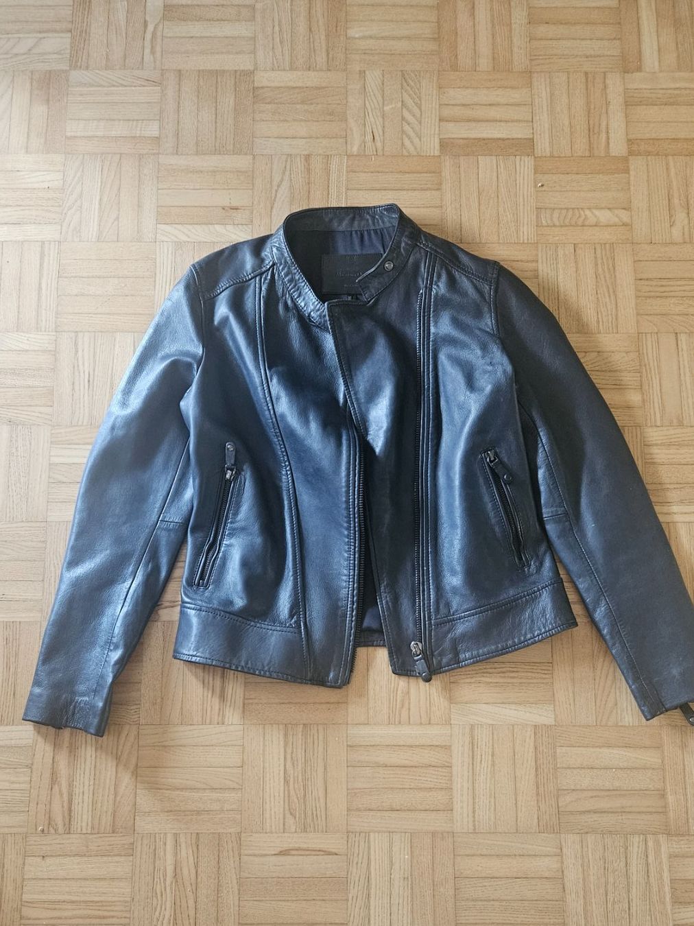 Massimo Dutti Giacche: Massimo Dutti Damen Lederjacke – Usato da Wollerau venduto da mir_5qld