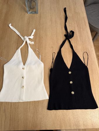 2 Tops schwarz und weiss Grösse S neu