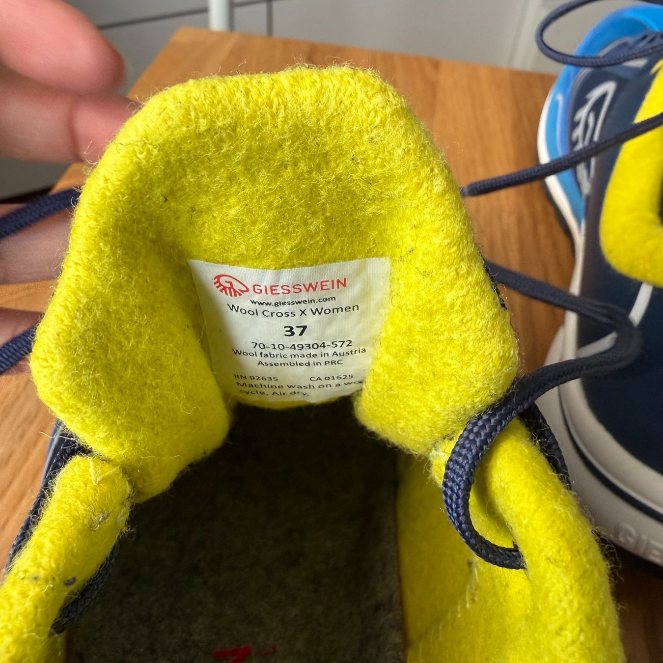 Scarpe da donna: Giesswein: Wool Cross X, Sneaker low, Blau, Gr. 37 – Usato da Riedholz venduto da han_fy6l 3