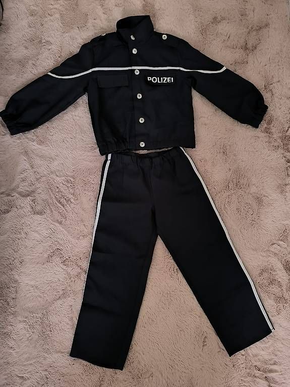 Costumi: Kinder - Polizistenkostüm – Usato da Teufenthal AG venduto da Agnieszka93