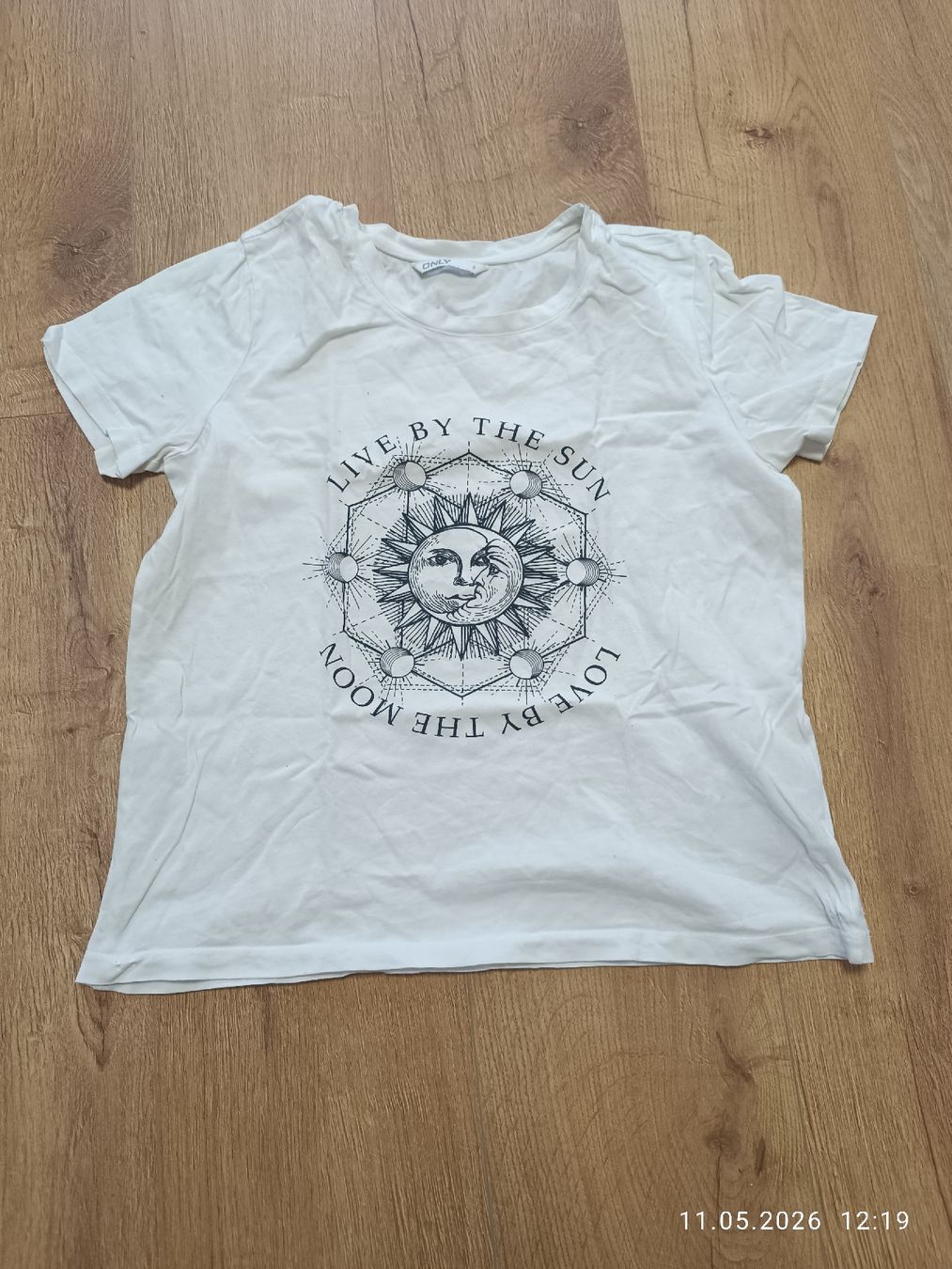 T-shirt: Weisses T-Shirt, Marke Only – Usato da Ilanz venduto da Secnd_hand