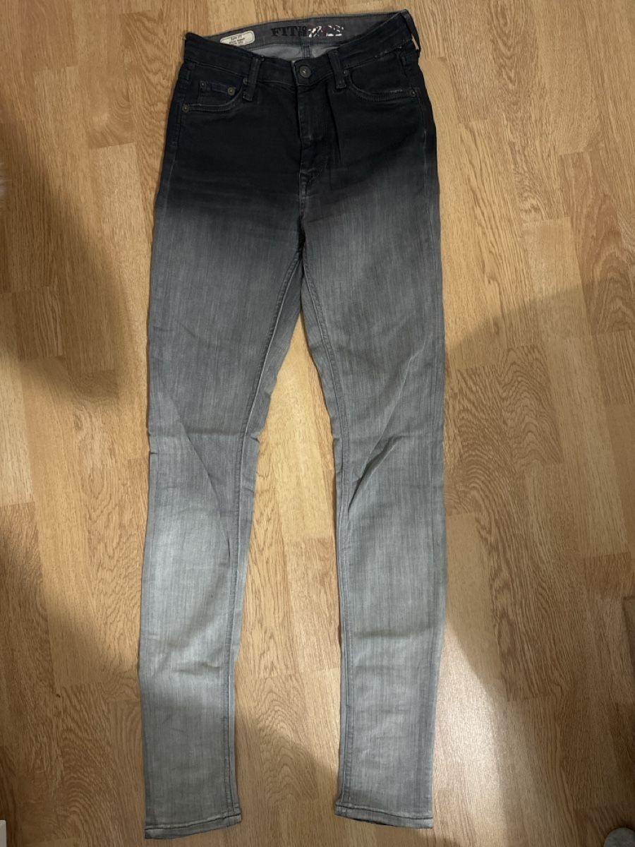 Pepe Jeans Jeans: Pepe Jeans Damen Jeans Fit – Usato da Pfäffikon SZ venduto da mer_qc7w