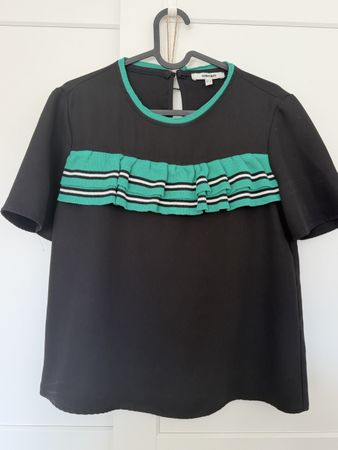 Top noir rayures vertes T. 36