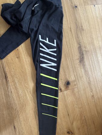 Nike Leggis Damen mit Neon Details