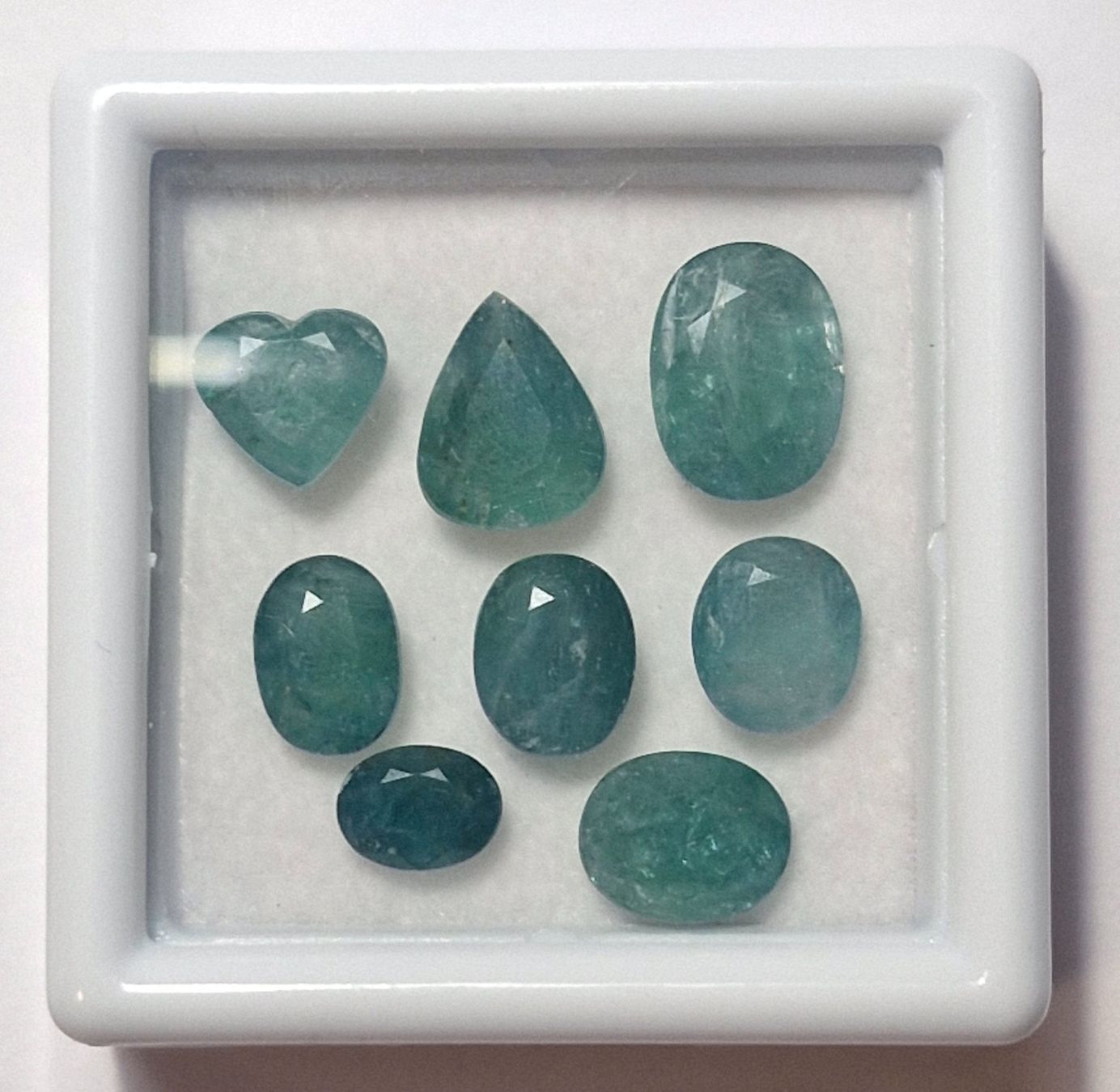 Pietre preziose: 8 Grandidierit Edelsteine | 5.5 ct. Total | Madagaskar – Nuovo e nell'imballaggio originale da Zürich venduto da GOS08