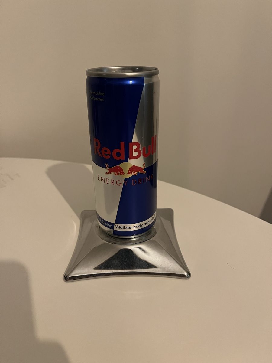 Wunderschone Durchmesser Red Bull Dose Bilder