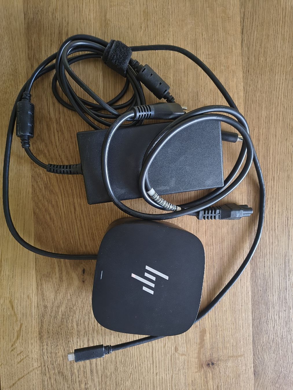 Hewlett Packard Docking station: HP Thunderbolt Dockingstation G2 mit Netzteil 120W – Usato da Herisau venduto da Knelli37