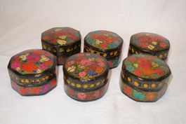 6 kleine Schmuckdosen, handbemalt Floral, guter Zustand