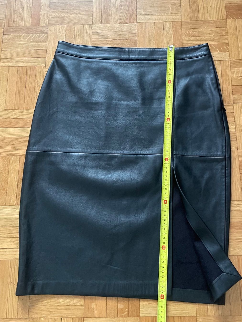 Gonne: Schwarzer Rock von Mango, Grösse 40 – Usato da Zürich venduto da Maggi1980 3