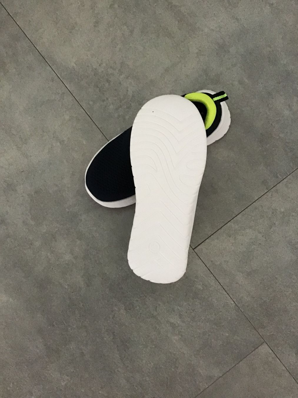 Scarpe per ragazzi: Sneaker "Vty" Gr. 27...Neu! – Nuovo (secondo la descrizione) da Uetendorf venduto da Koh0 1