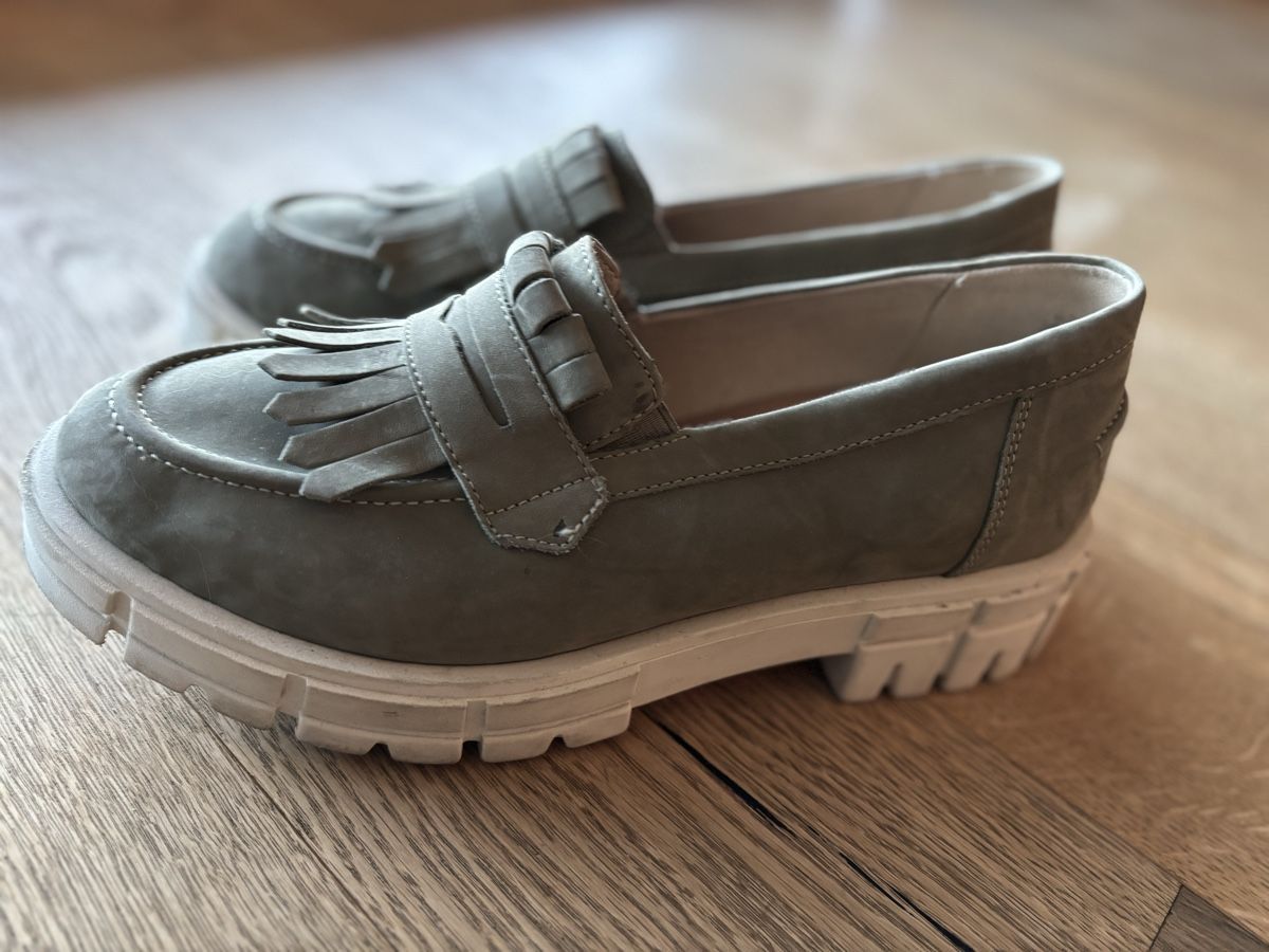 Damenschuhe: CAPRICE Gr 40 – Gebraucht aus Steffisburg von Bird304 1