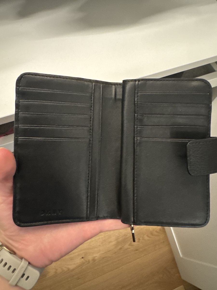 DKNY Portafogli: DKNY Cow Leather Wallet NEW – Nuovo (secondo la descrizione) da Neuchatel venduto da Mia_G 3