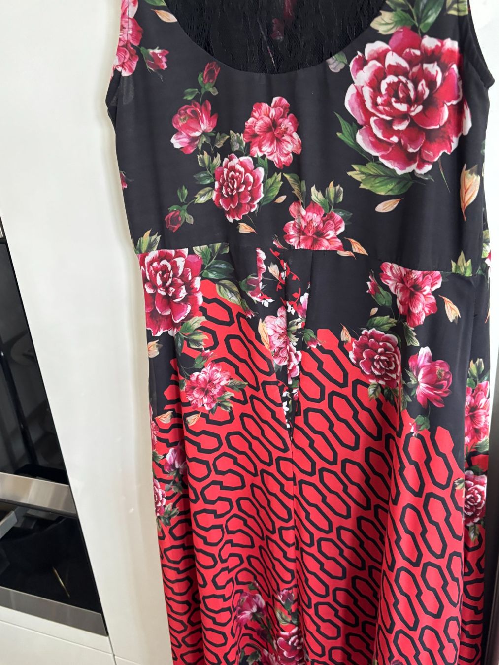 Guess Vestiti: Kleid Guess, Grösse M, Sommerkleid – Usato da schmerikon venduto da nicole091 6