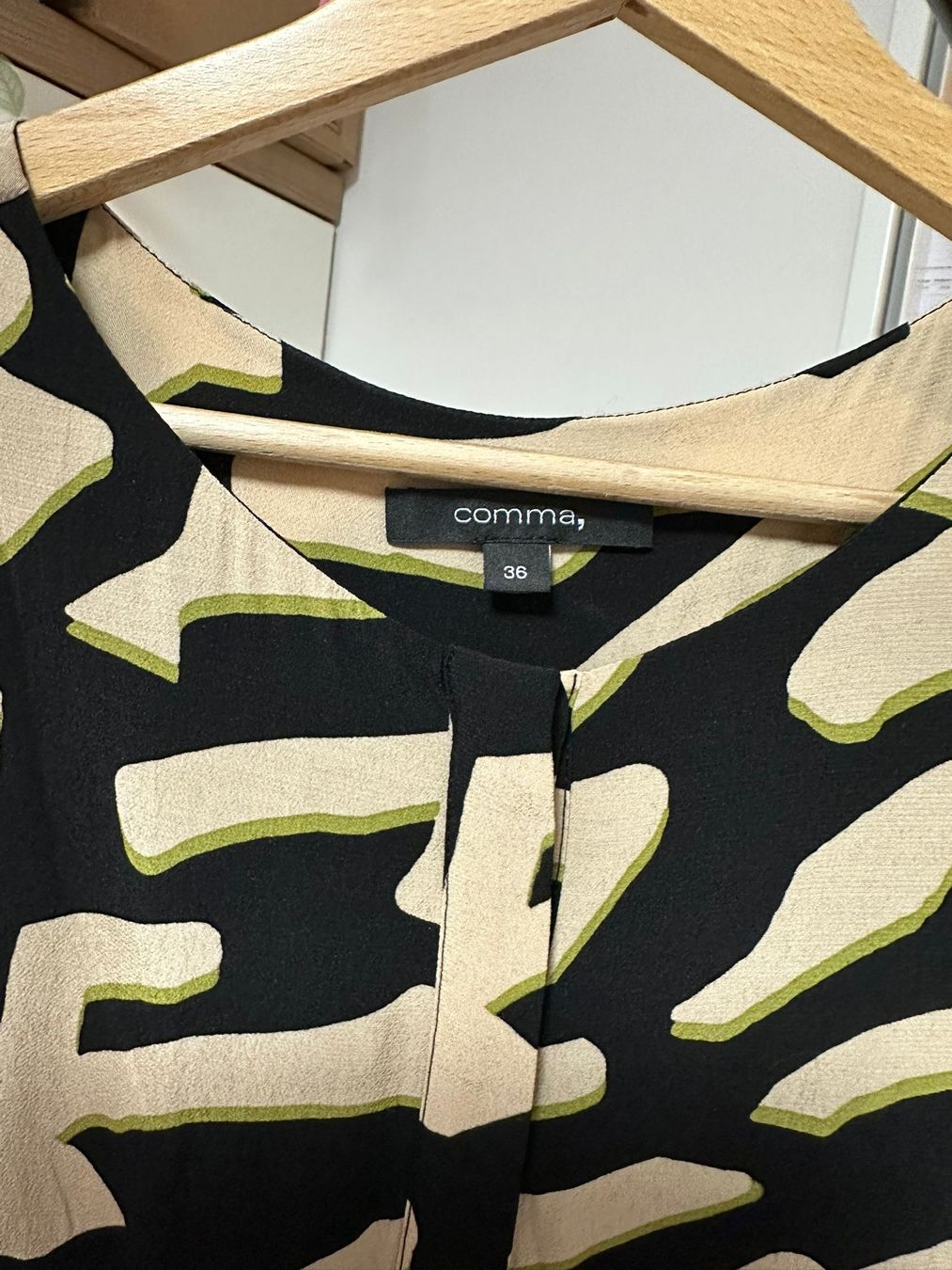 Lotti di vestiti: Frauenkleider grösser S & M – Nuovo (secondo la descrizione) da Bülach venduto da benjamin319 3