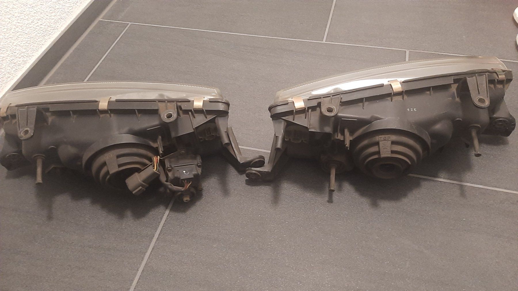 Fari: Subaru Legacy Scheinwerfer – Usato da Rothenthurm venduto da DS12A 1