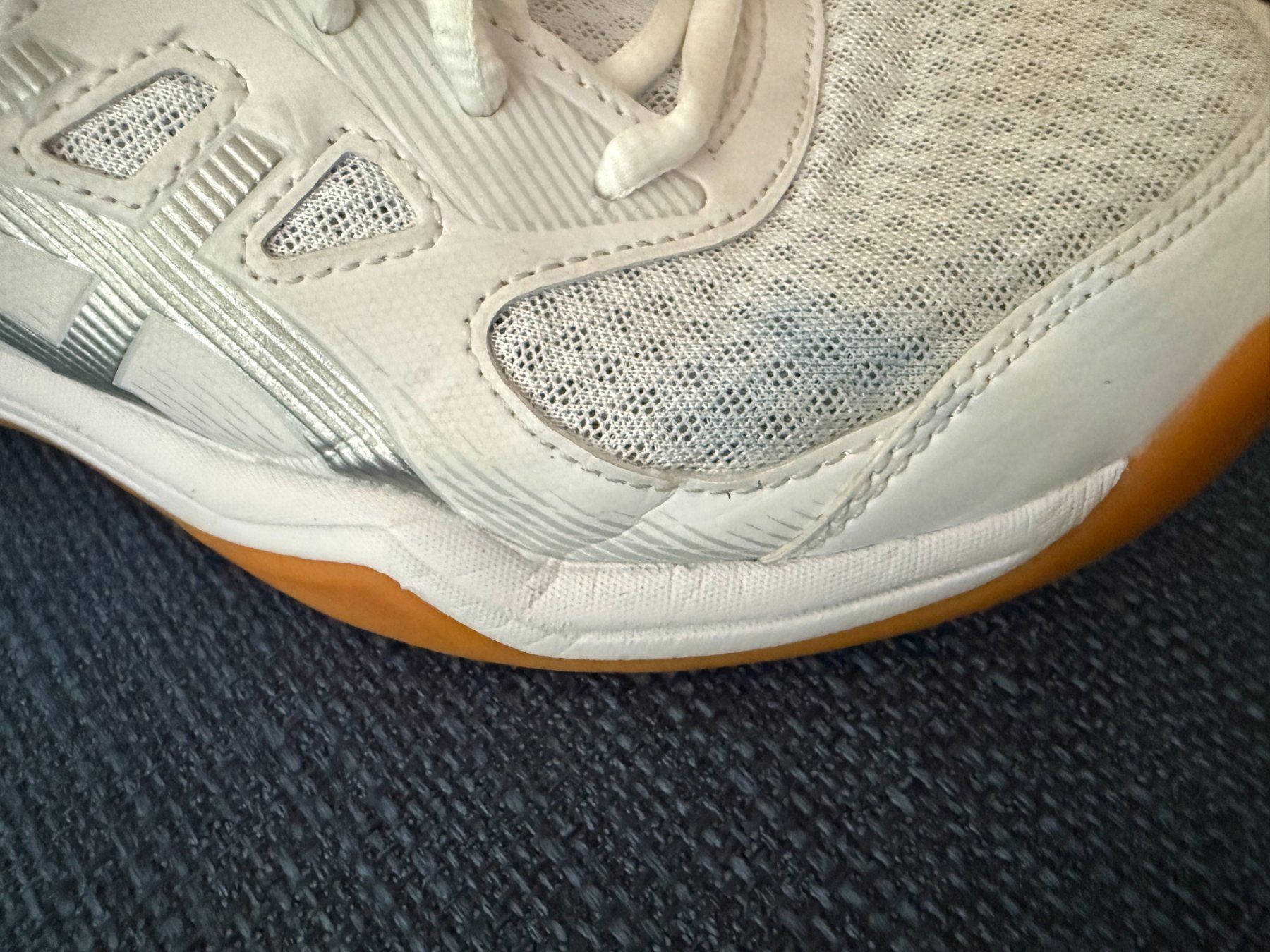 Asics Scarpe da uomo: Hallenturnschuhe ASICS Grösse 40 – Usato da Uzwil venduto da justitia8 2