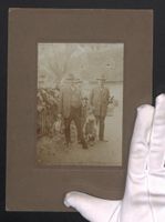 Fotografie Portrait von zwei Jägern mit