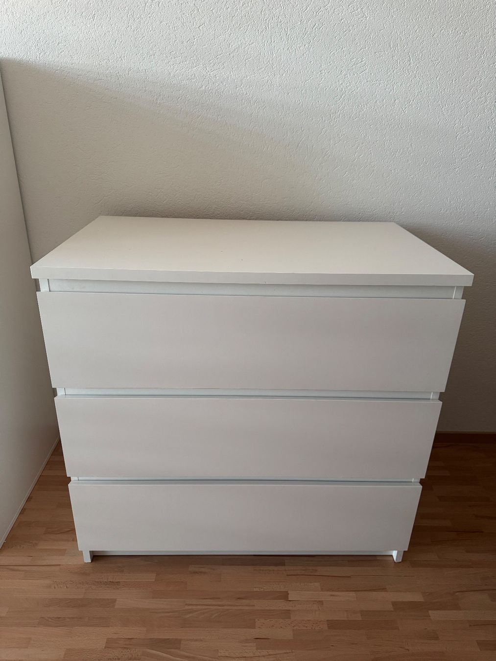Ikea Commodes: IKEA MALM Kommode mit 3 Schubladen – D'occasion à Wetzikon ZH par ana_ana
