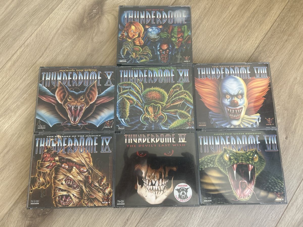 CD: Lot de 7 CD Thunderdome compilations techno très bon état – Usato da Delémont venduto da nerys85
