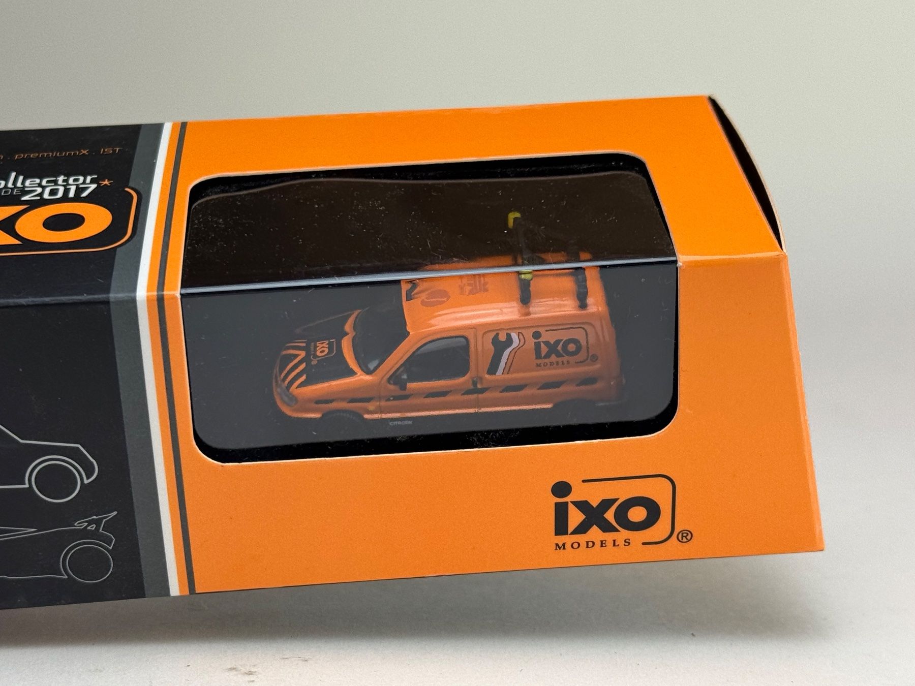 Modellini d'auto: CH- IXO Collector Guide 2017 – Usato da Elm venduto da Wikmtz