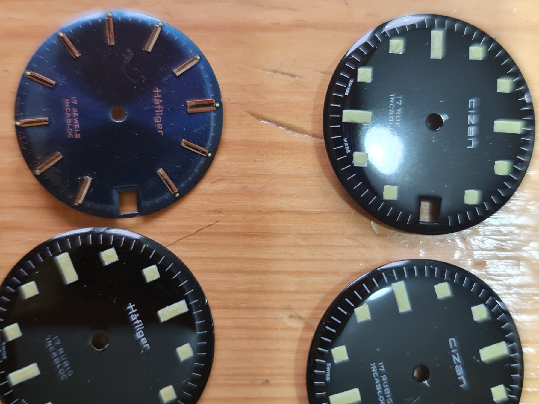 Orologi: Uhrenzifferblätter Lot 2 – Nuovo (secondo la descrizione) da Winterthur venduto da Hai6 5