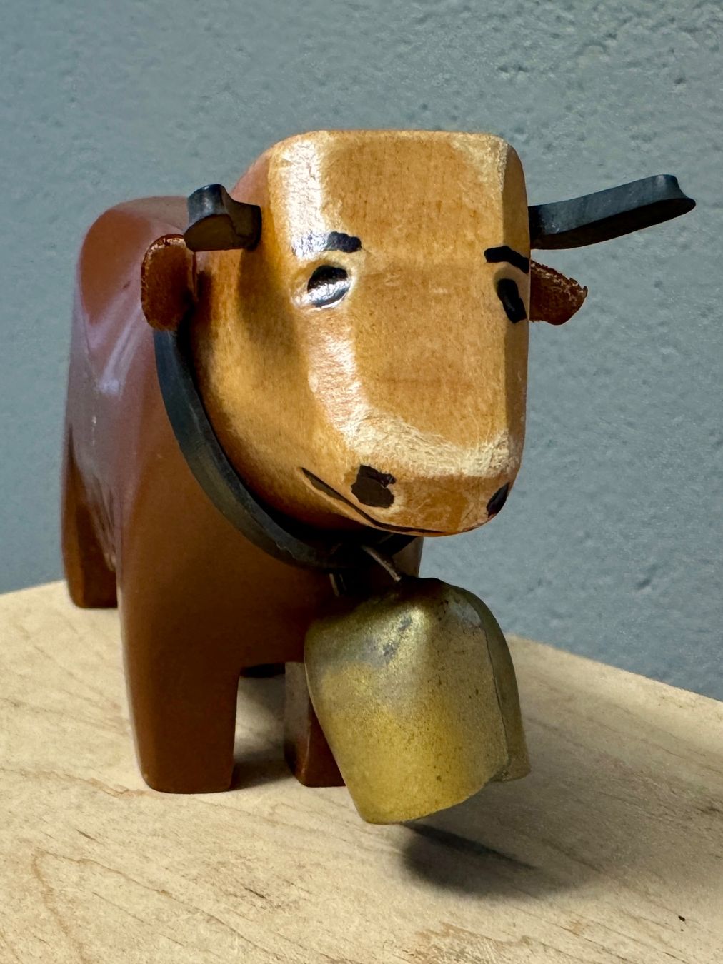 Figuren: Alte geschnitzte Holzkuh Kuh Holz – Gebraucht aus Rothrist von Luckywinner 3