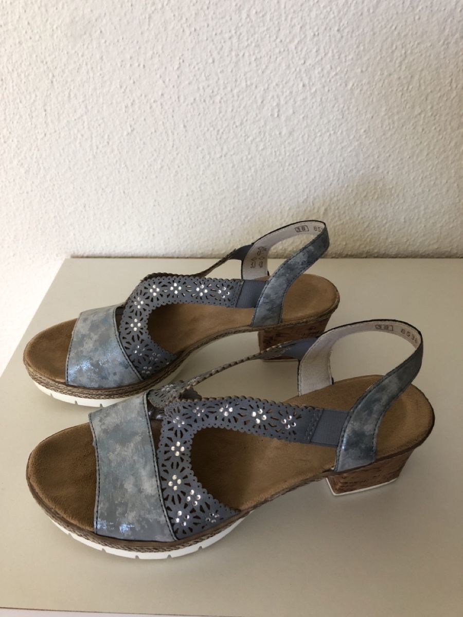 Rieker Scarpe da donna: Rieker Sandale, Gr. 38, hellblau – Usato da Wittenbach venduto da mansi19 1