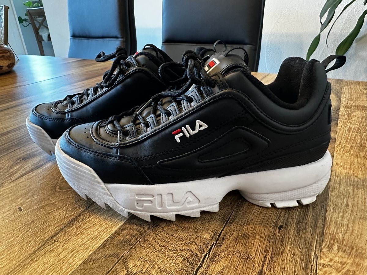 Fila Scarpe da donna: Fila Schuhe, Grösse 38, Schwarz/Weiss – Usato da Siebnen venduto da luana_cataleya 3