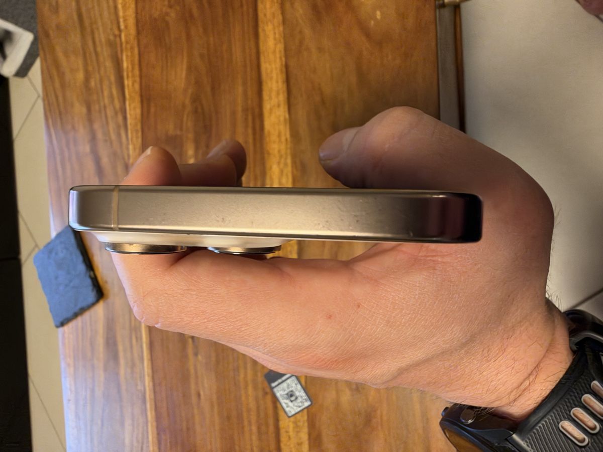 Apple Telefoni cellulari / Smartphones: Iphone 16 Pro Max 256gb – Usato da Urdorf venduto da nmarti23 2