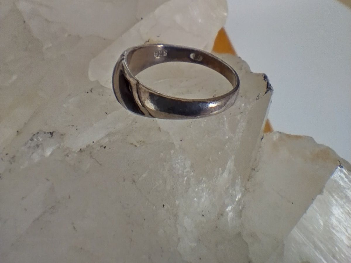 Anelli: RING SILBER 925 MIT SCHWARZER MUSTERUNG – Usato da Romanshorn venduto da BoutiqueA 2