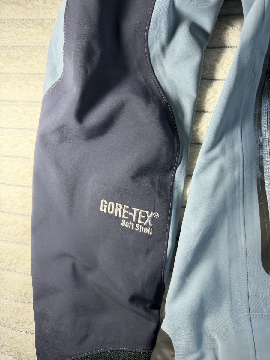 North Face Jacken: The North Face Gore-Tex Softshelljacke Original – Gebraucht aus Vionnaz von b_f_d_r_g 4