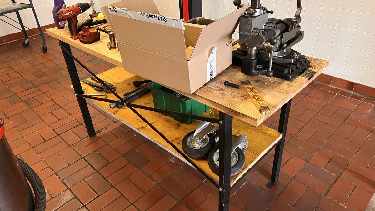 Établis: Werkbank 165x60 – D'occasion à Schmerikon par Kneisel 4