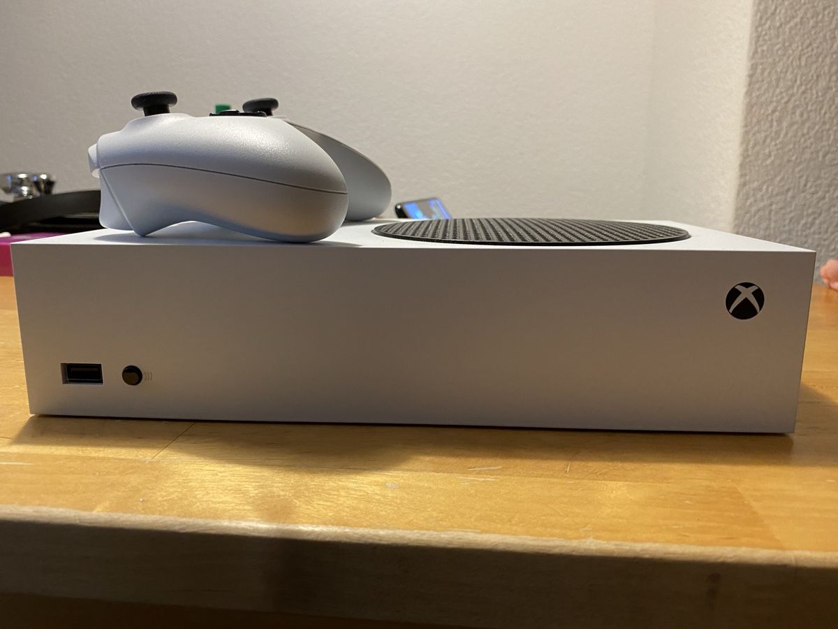 Microsoft Console: Xbox Series S + 1. Controller Top Zustand! – Nuovo (secondo la descrizione) da Schattdorf venduto da jul_9fbl