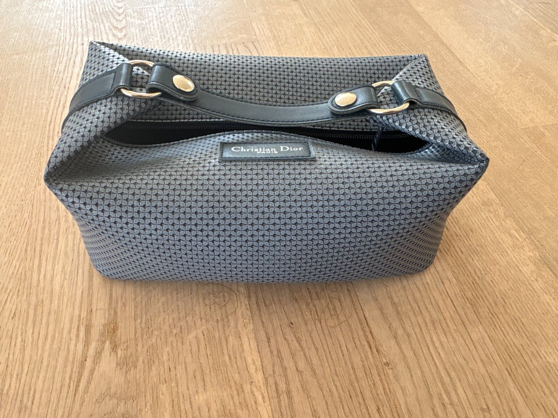 Dior Custodie per cosmetici: C. Dior Necessaire – Usato da Elgg venduto da Jo_Naj 1