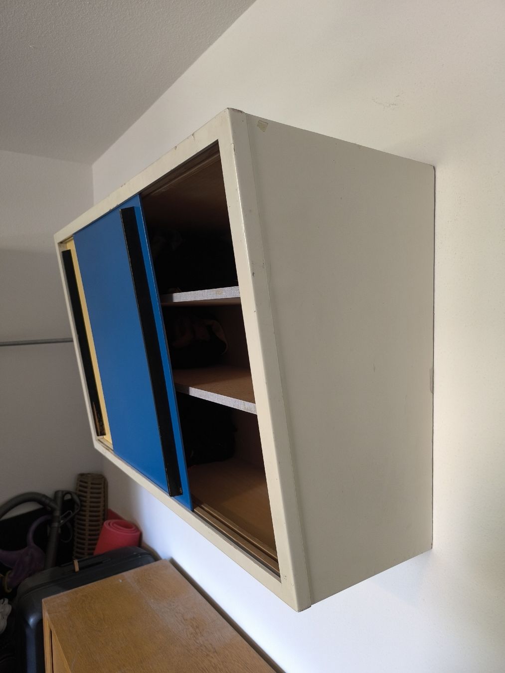 Étagères: Sideboard Wandschrank Schiebetüren – D'occasion à Zürich par pokebros 4