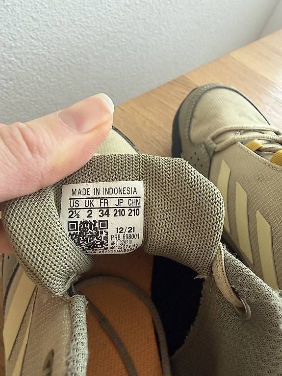 Scarpe per ragazzi: Adidas Trekkingschuhe Wanderschuhe Kinder Gr 34 – Usato da Altendorf venduto da Elite-S 3