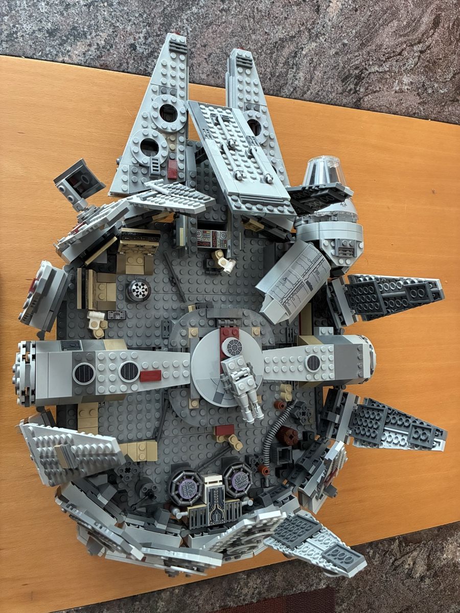 Lego Giocattoli: STAR WARS Lego 75105 Millennium Falcon – Usato da sargans venduto da Angamar 2