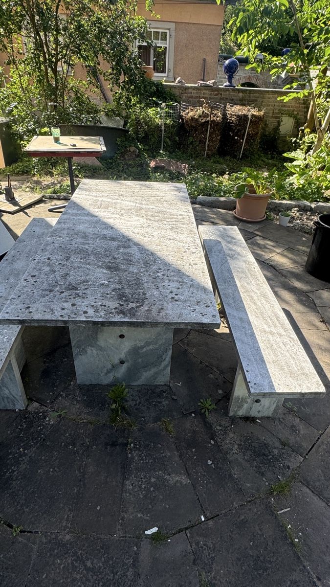 Set di tavolo e panche: Massiver Gartentisch mit Bänken aus Stein – Usato da Wallisellen venduto da ocz_t6fv 2