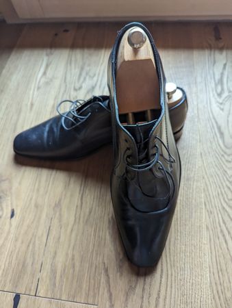 Neuwertige Schuhe von Hugo Boss