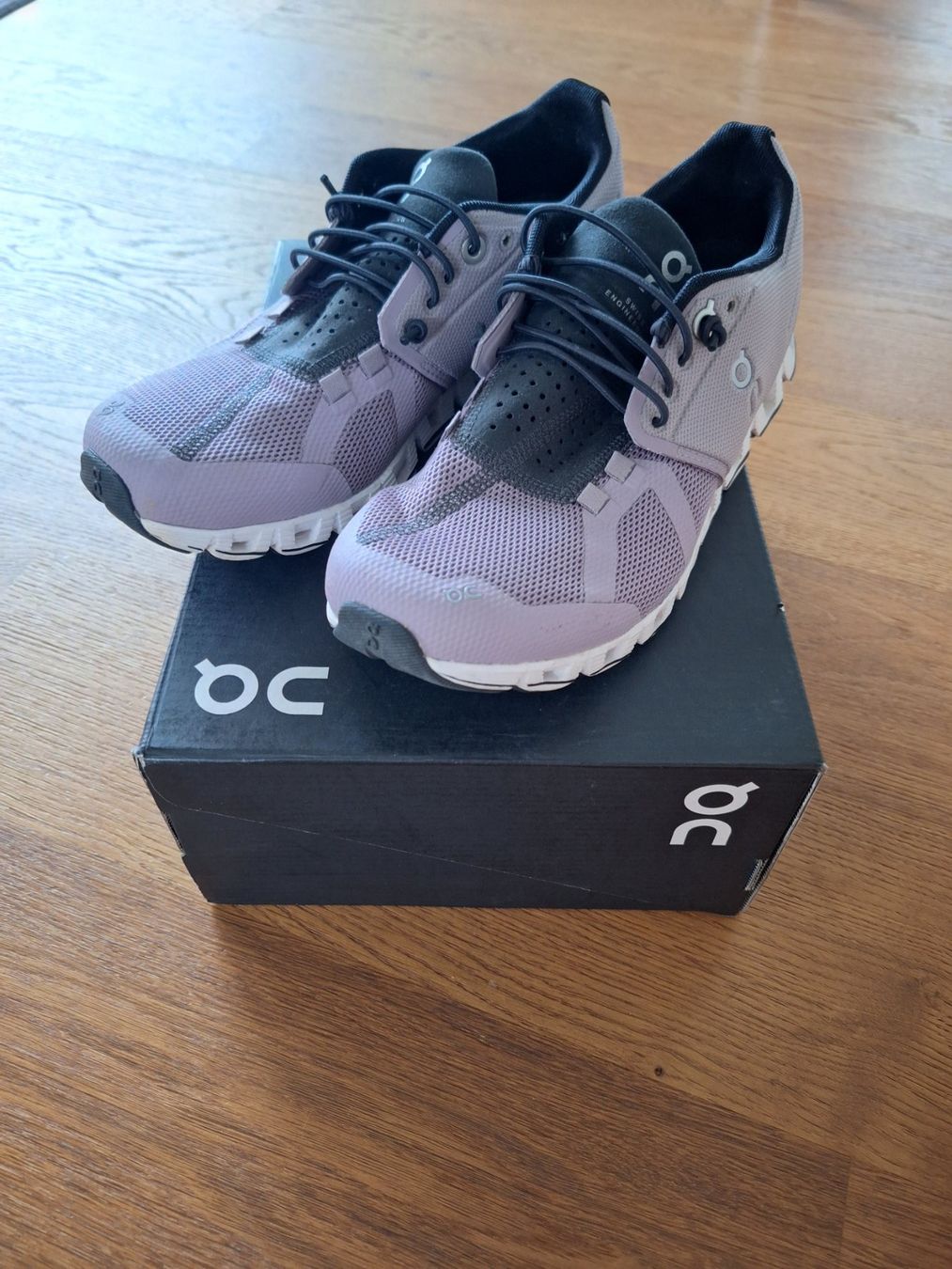On Scarpe da donna: ON Schuhe – Usato da Selzach venduto da Stony17